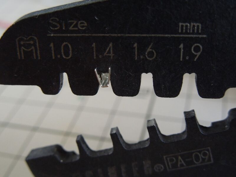 ファイル:Electric Parts Connector 11.jpg